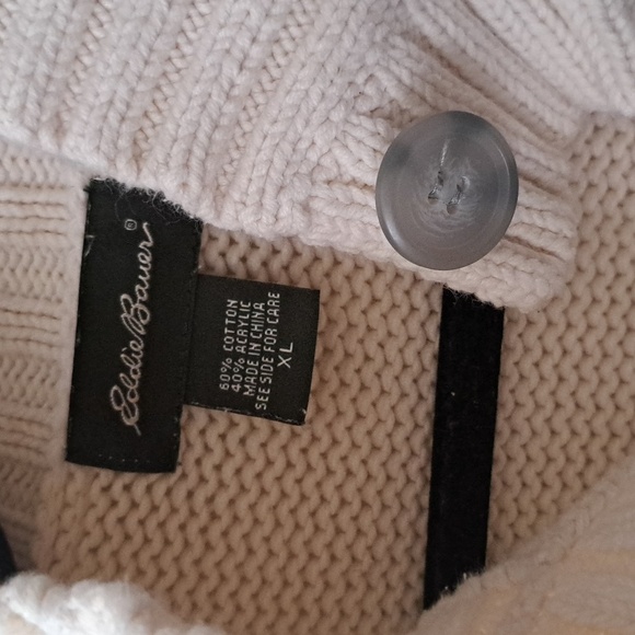*Giveaway* Eddie Bauer Cotton Cardigan - Picture 2 of 2